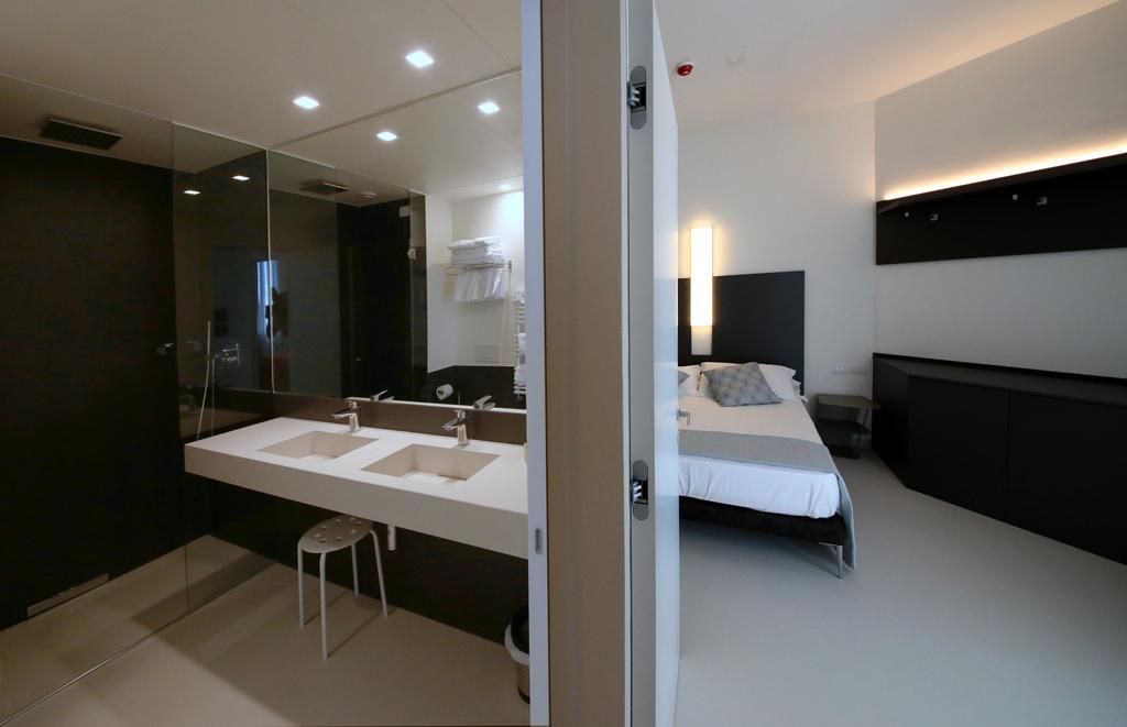 Hotel Cristallo Senigallia Camera foto