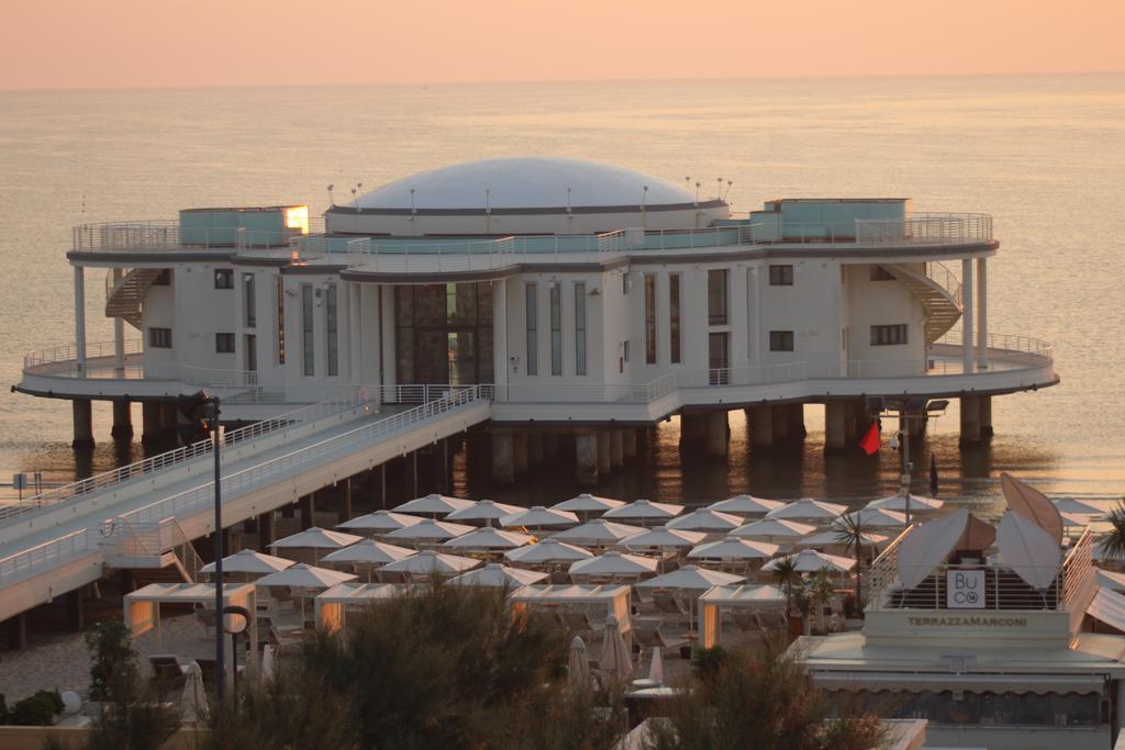 Hotel Cristallo Senigallia Esterno foto